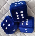 LUCKY DICE: kostka szczęścia z przyssawką na szybę do samochodu, 10x10cm