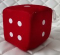 LUCKY DICE: kostka szczęścia z przyssawką na szybę do samochodu ,10x10cm